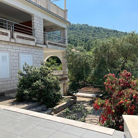 Apartmani Luka Zrnovo Eksteriør billede