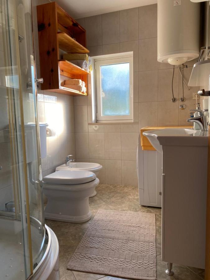 Apartmani Luka Zrnovo Eksteriør billede