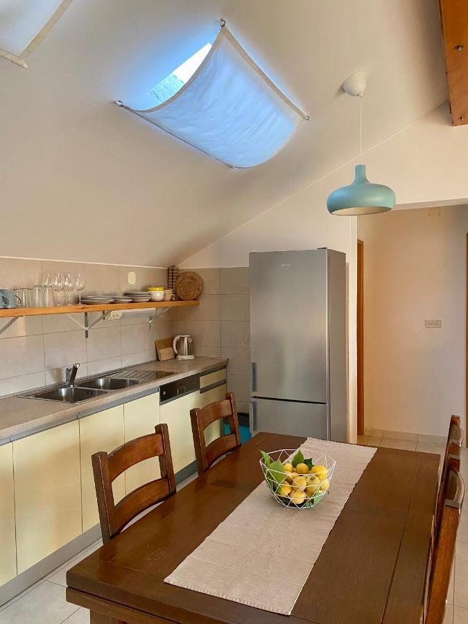 Apartmani Luka Zrnovo Eksteriør billede